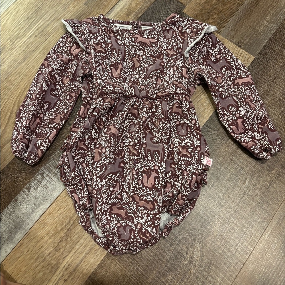 Size 2 Ruffle Butts Long Sleeve Romper - Picture 2 of 5